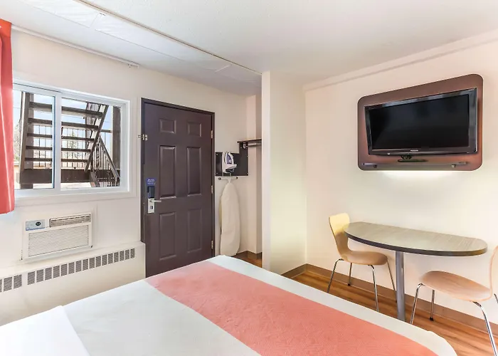 Motel 6-Lethbridge, Ab